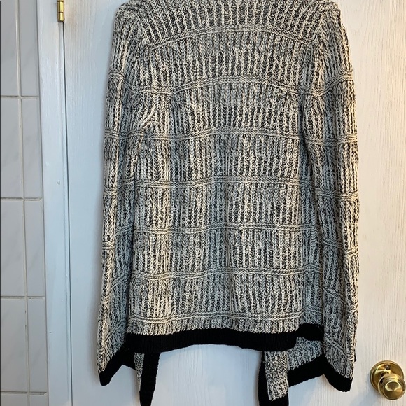 Beautiful black and white knit cardigan - Picture 3 of 4